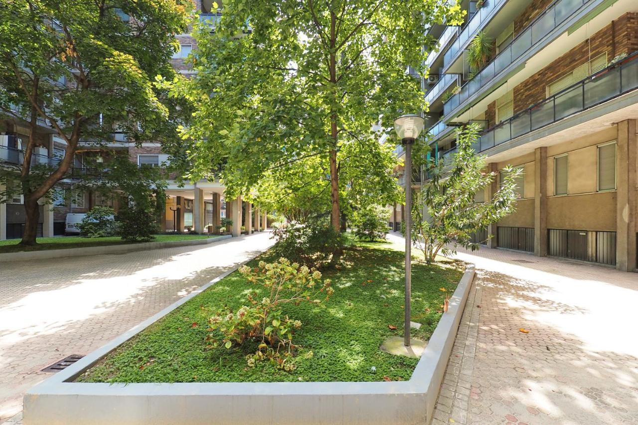 Primopiano - Tolmezzo Lägenhet Milano Exteriör bild